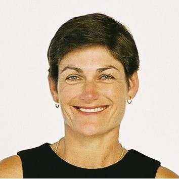 Dr Hillary Bennett