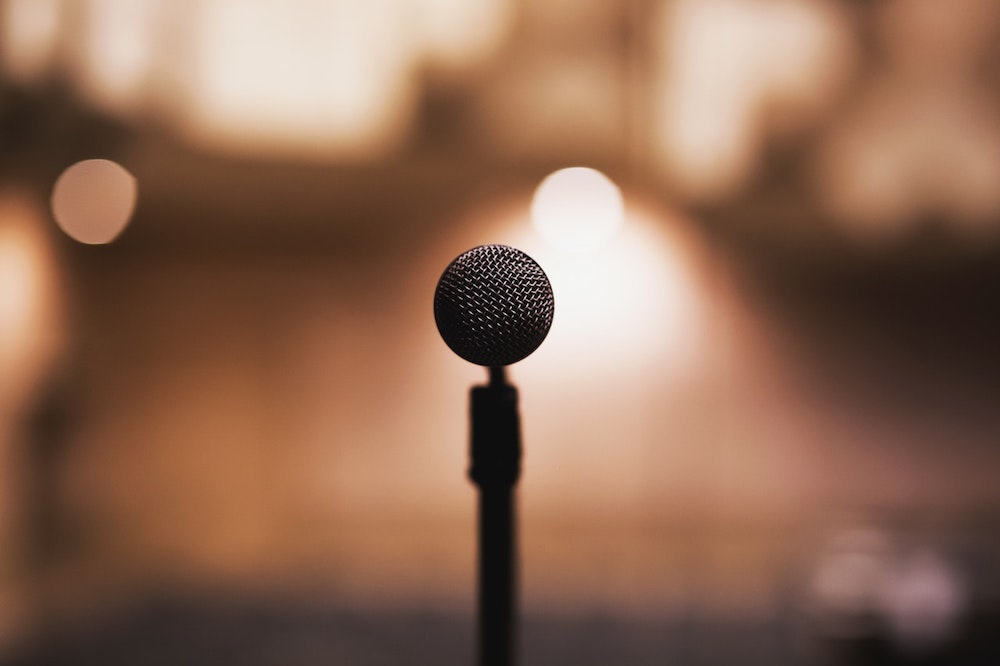 Build your workplace communication skills with public speaking 